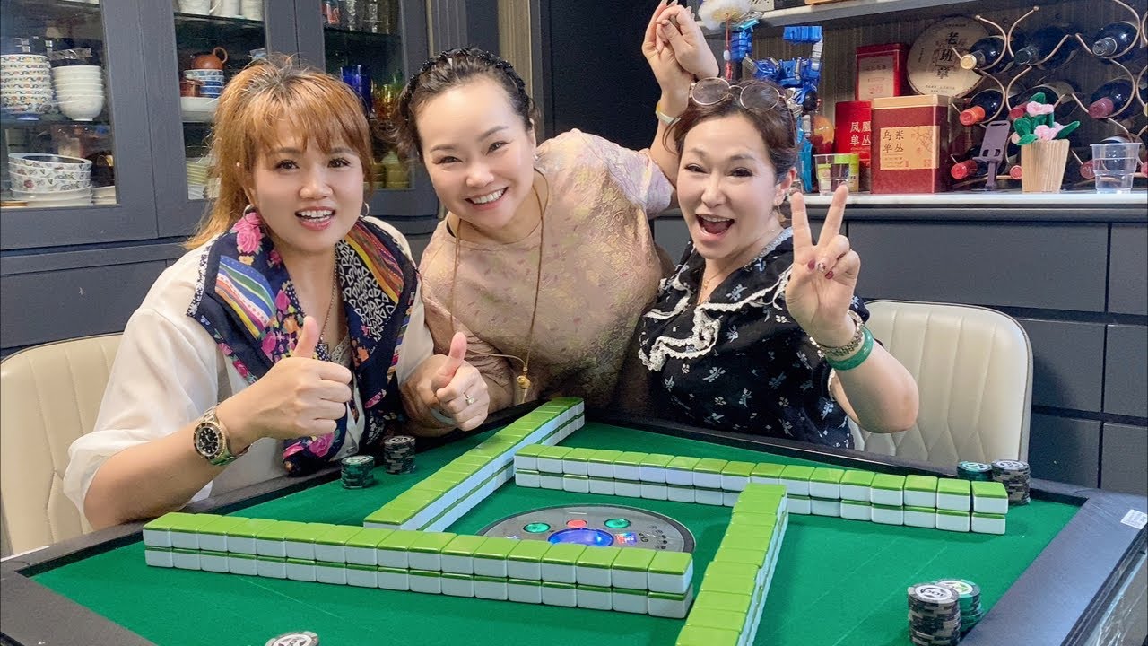 「四美麻雀🀄️大戰💃😂劉冰冰頻道」正在直播！