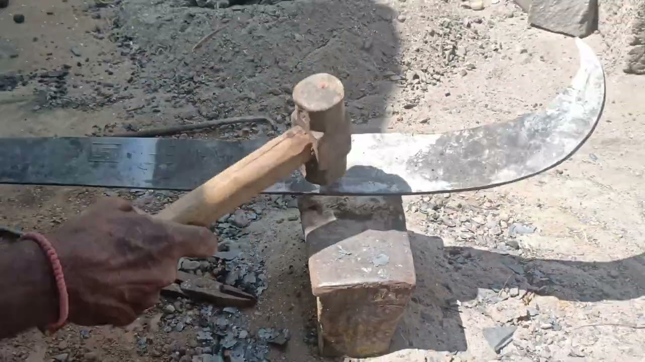 இன்று அப்பா சாமி அருவாள் அடிக்கும் வேலை ,the blacksmith  work