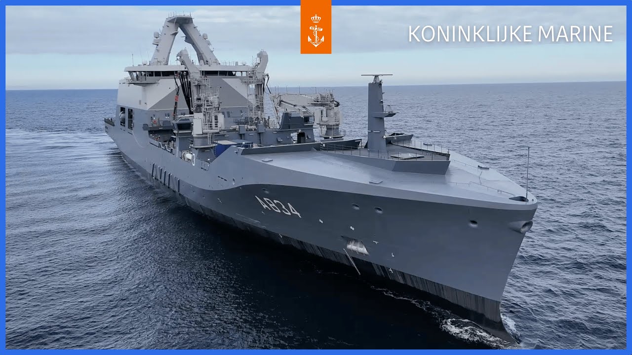 Nieuw bevoorradingsschip CSS Den Helder onderweg naar Nederland