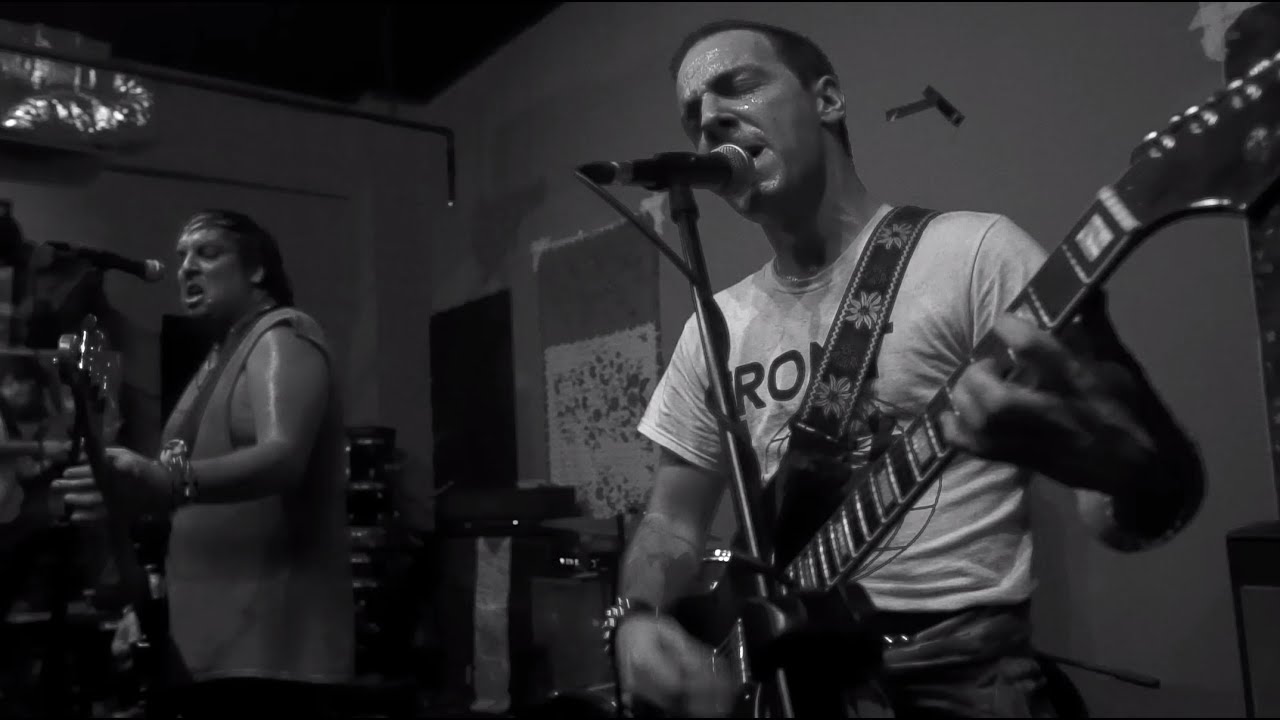 Poison Ruïn @ Live at 