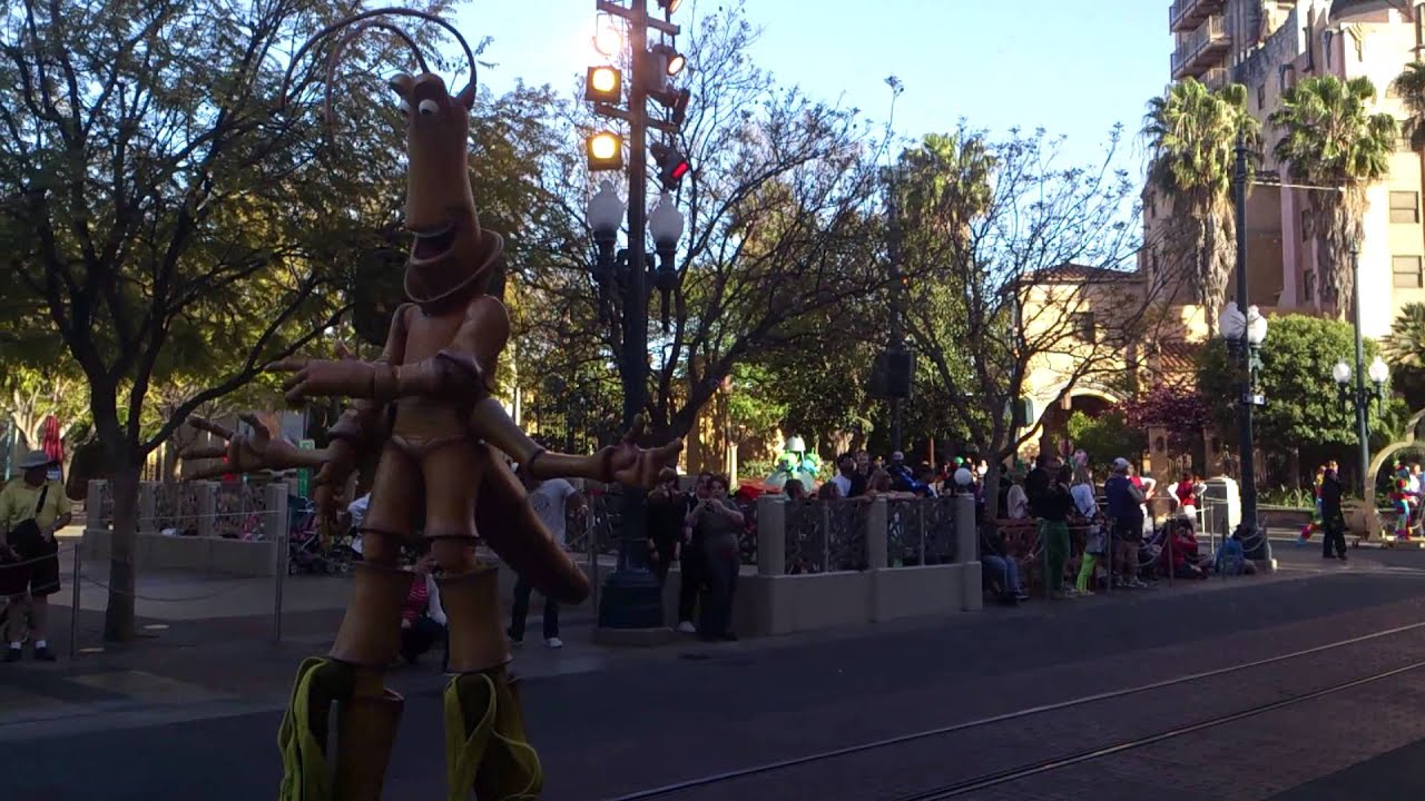 Pixar play parade 04/15/2013