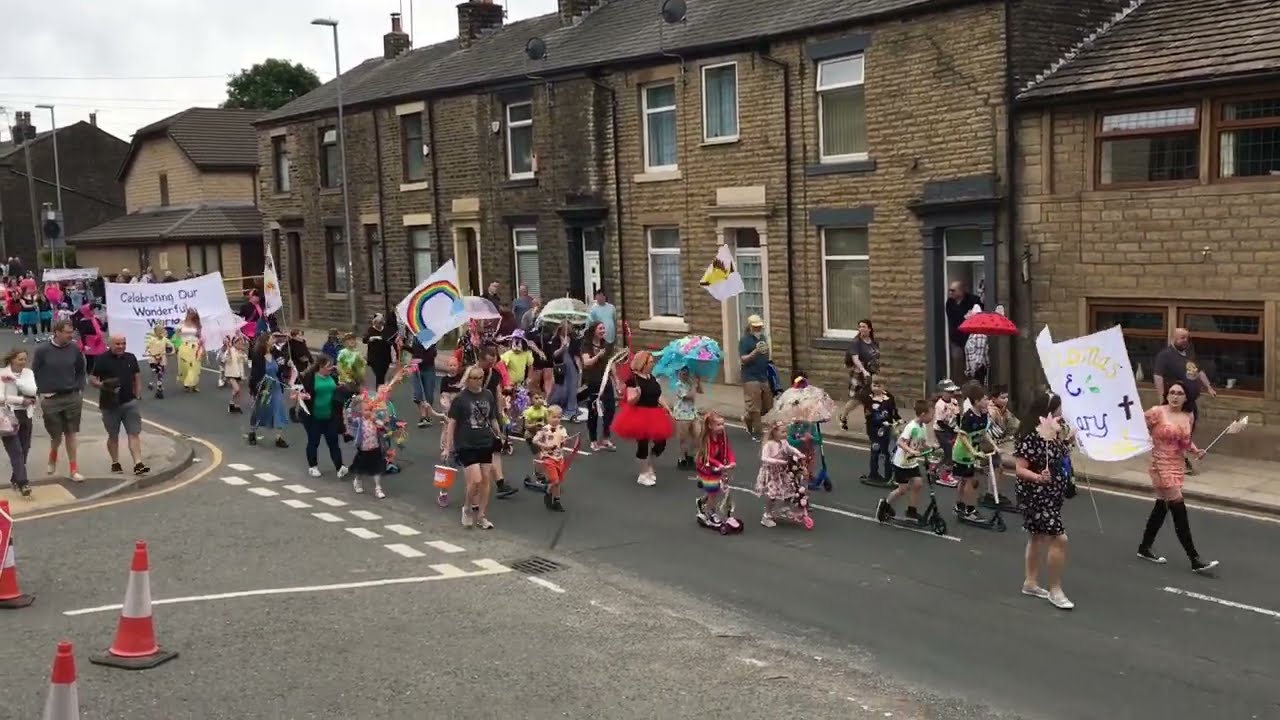 Milnrow & Newhey carnival 2022