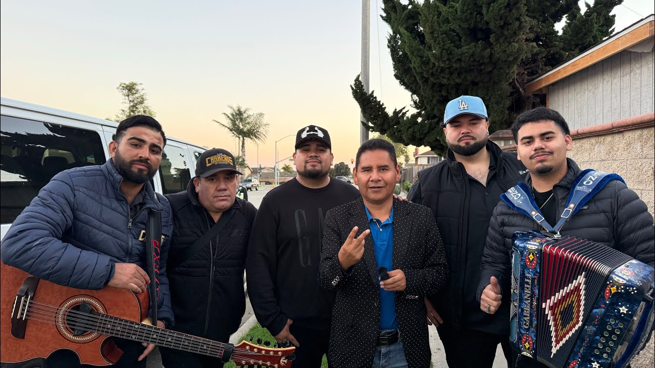 Por un corrido nos hicimos famosos | Carreños de Durango 