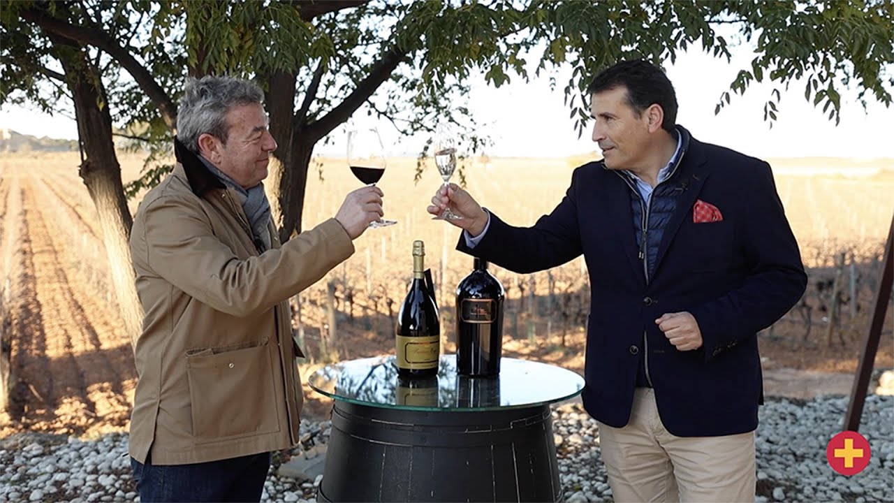 La vida es mejor siempre con vino. Feliz Navidad 2025.