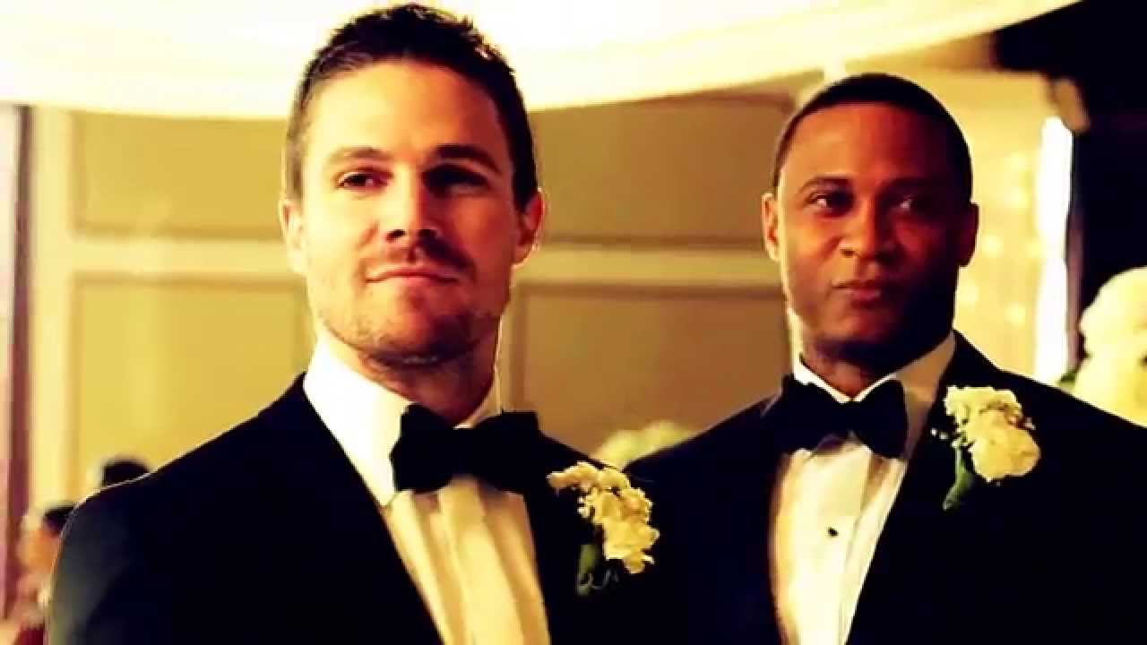 Oliver + Felicity/Palmer | Он тебя целует