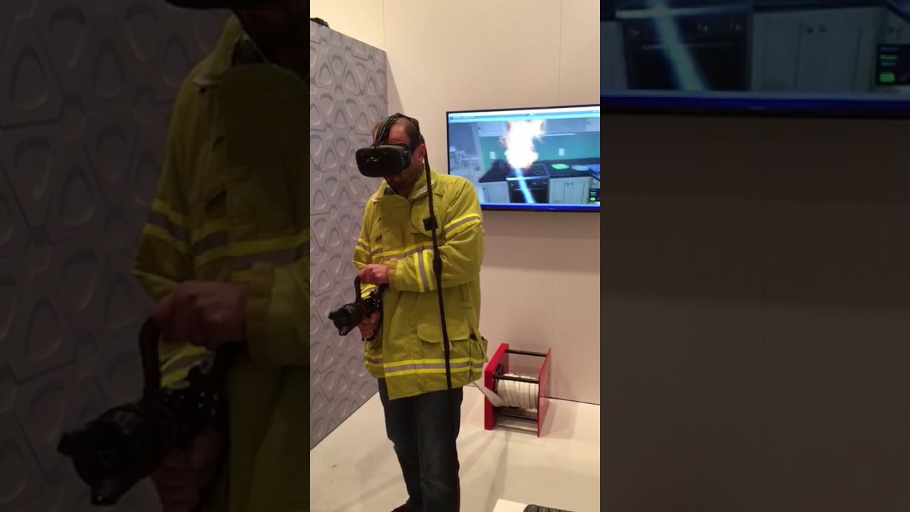 CES2017 - VR hasič (Alza.cz)