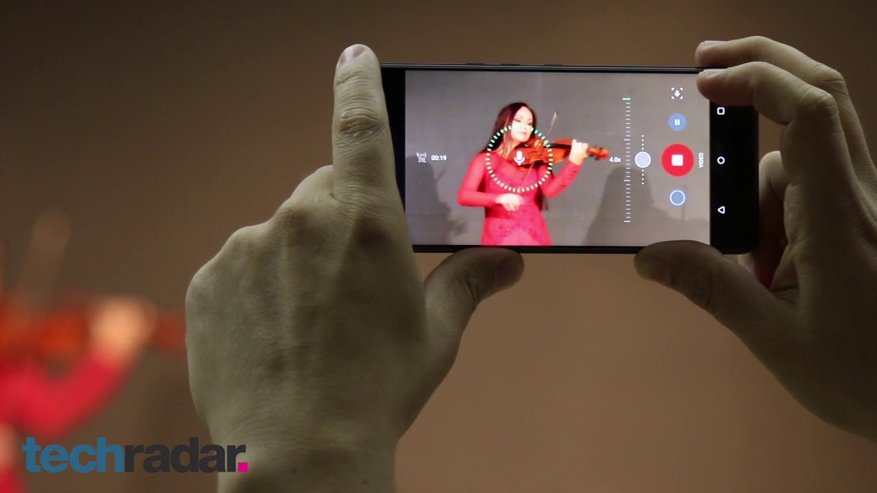 HTC U12 Plus Sonic Zoom Feature
