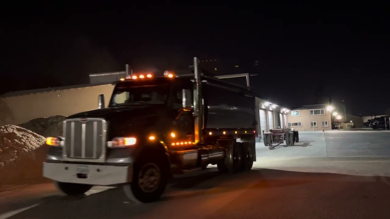 Transfer dump truck unloading