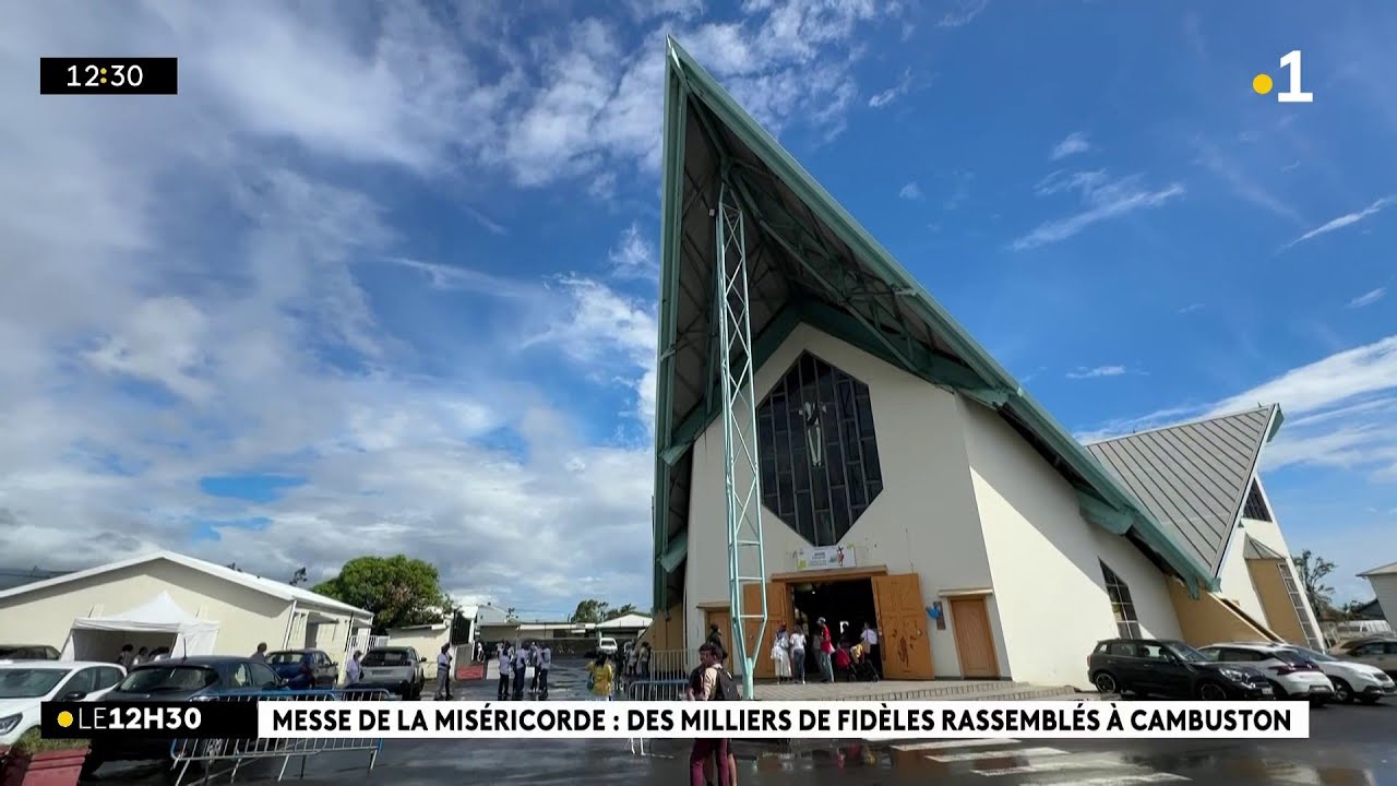Des milliers de fidèles catholiques sont venus assister à la messe de la miséricorde