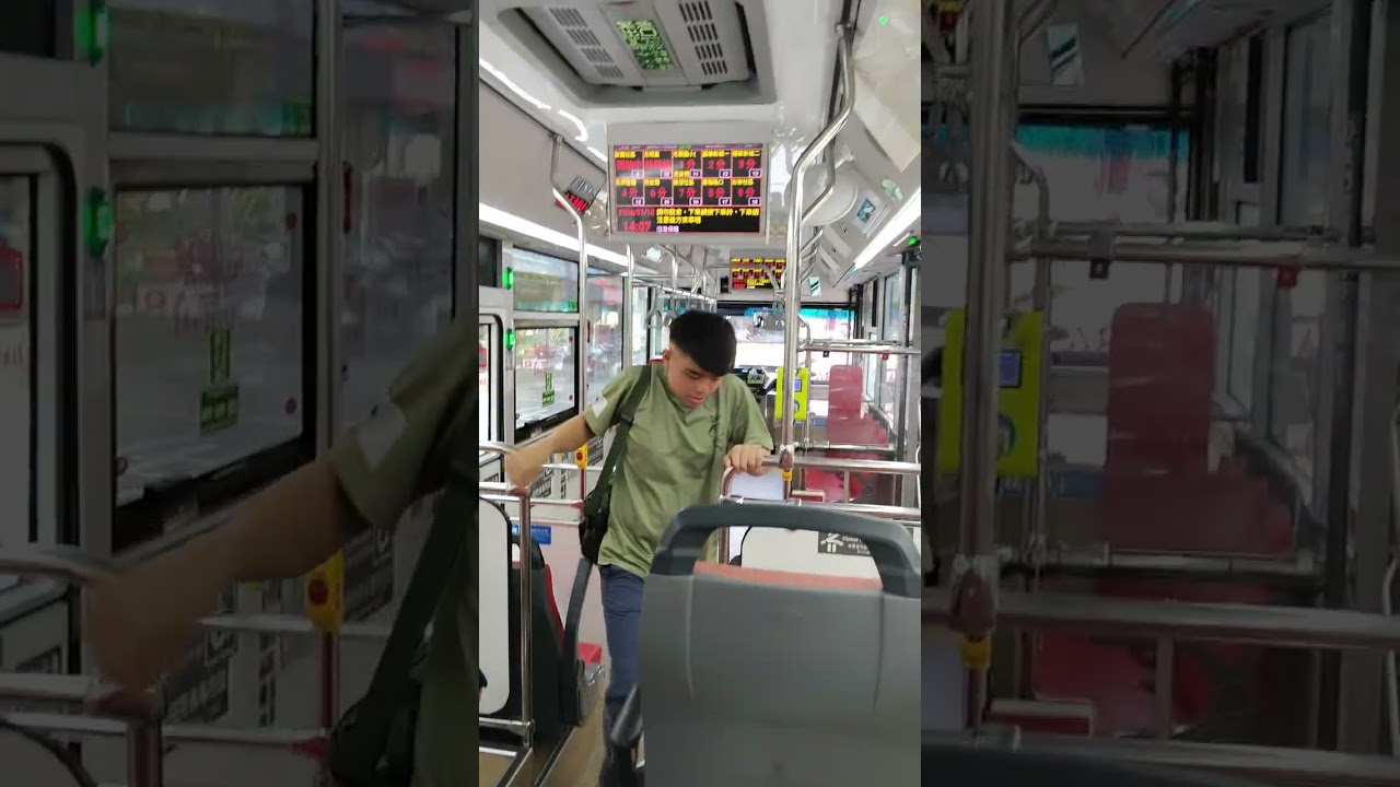 2026年1月18日首都新款總盈845電動公車零排放EAA-586#公車 ，行徑新莊幸福商圈，勞工活動中心往營盤口。