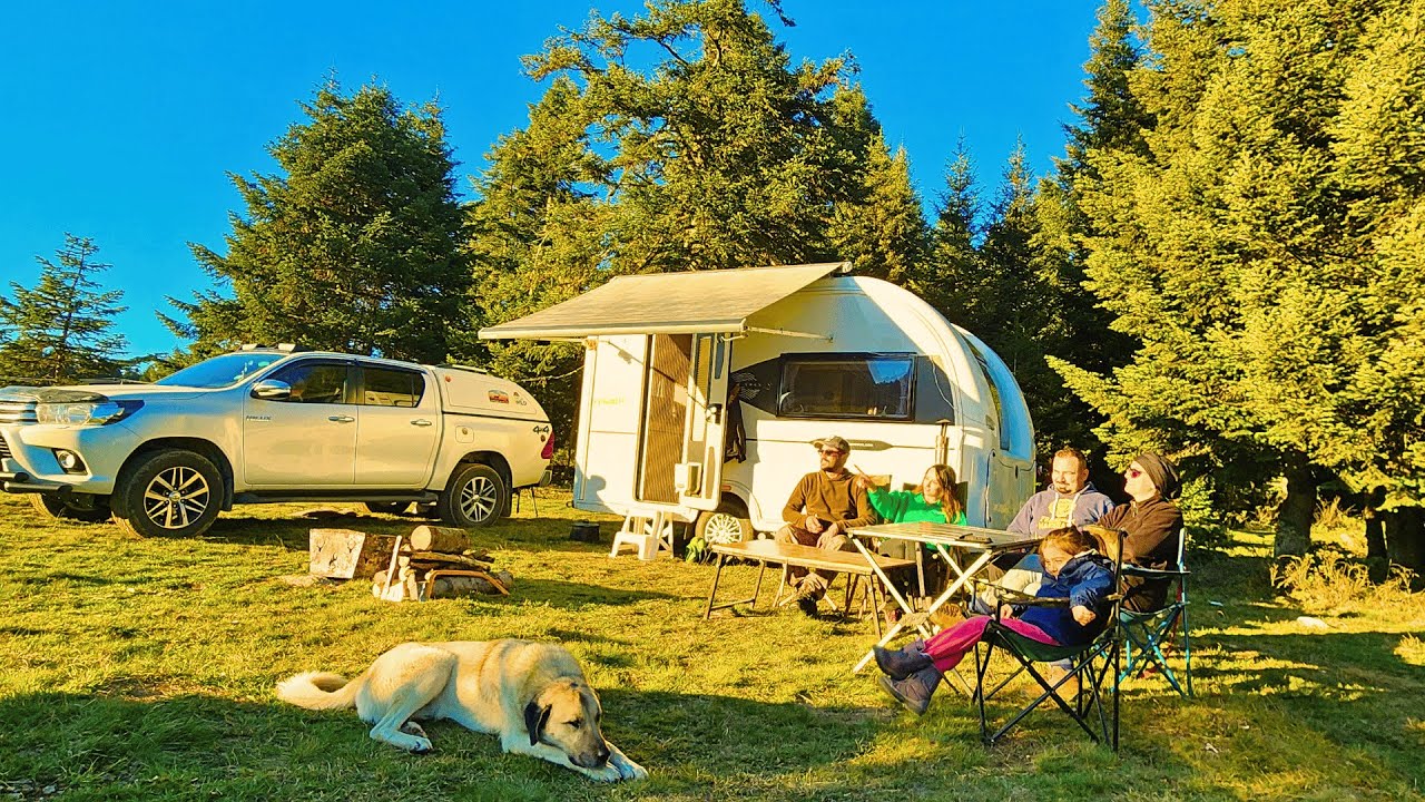 TRANSPORTER CAMPER VE ÇEKME KARAVANLA DOĞA KAMPI