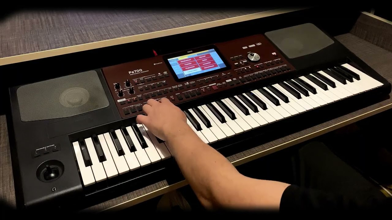Korg Pa700 - Zwnaradiko
