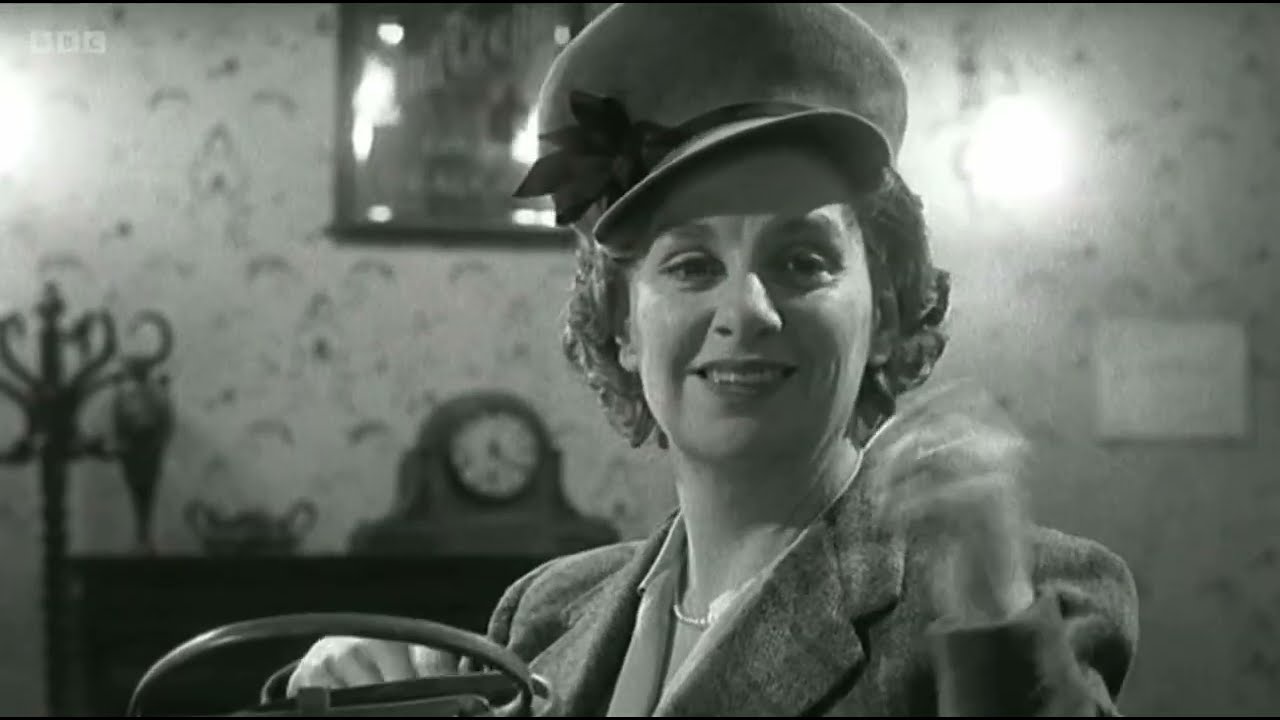 Brief Encounter Sketch | Victoria Wood with all the Trimmings | Christmas 2000
