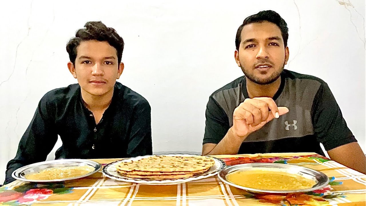 Eating Daal Moong with Missi Roti | Mutahar Style Desi Food Mukbang