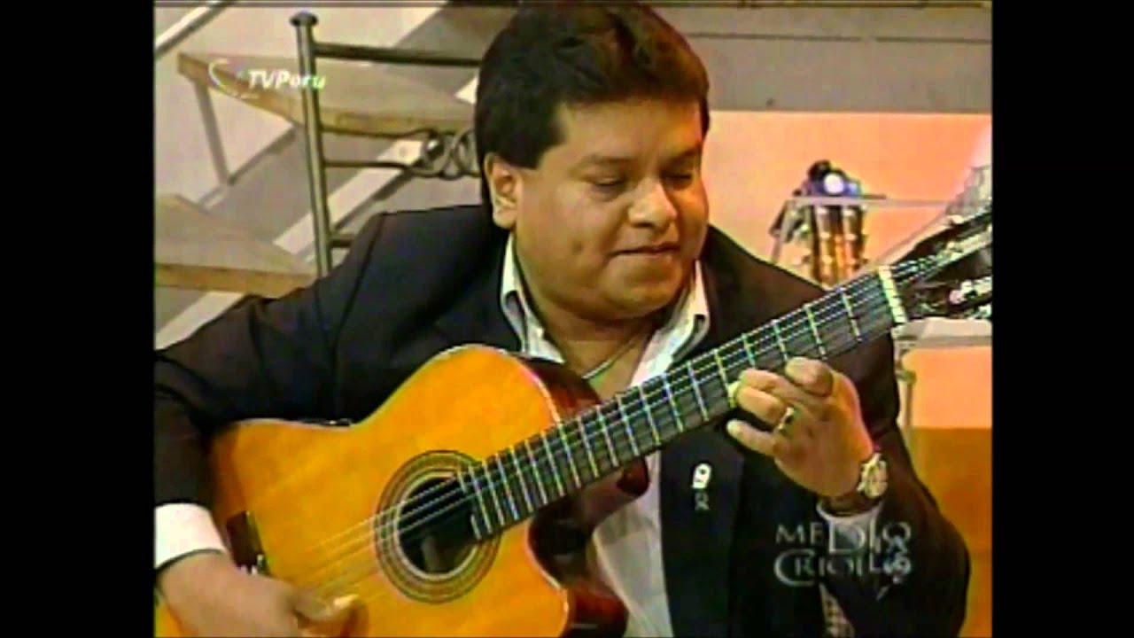 PERUANITA BONITA vals cantado por ARTURO ZAMBO CAVERO Peru