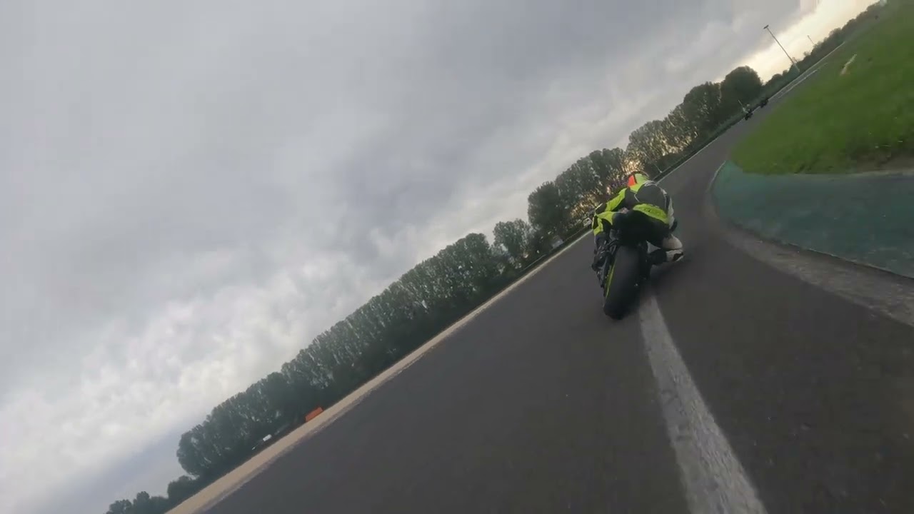 SlovakiaRing CR Moto 15-16.9 Flying with my Bro
