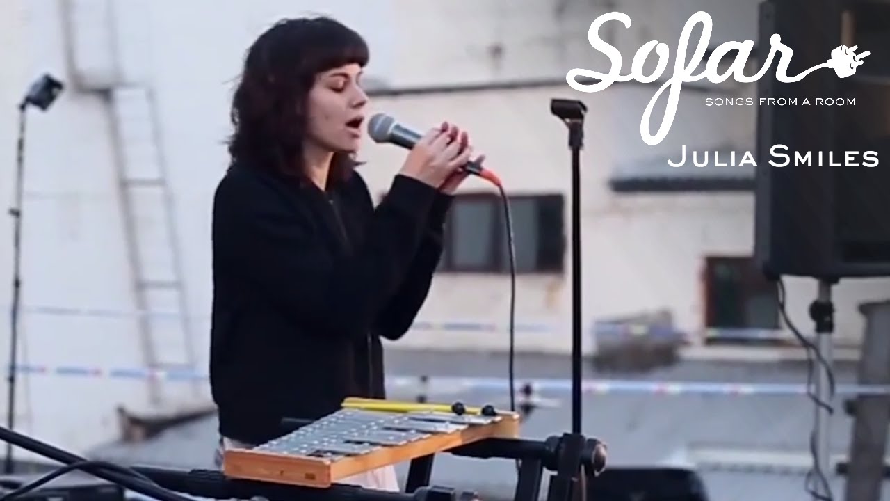 Julia Smiles - Tomorrow | Sofar Moscow