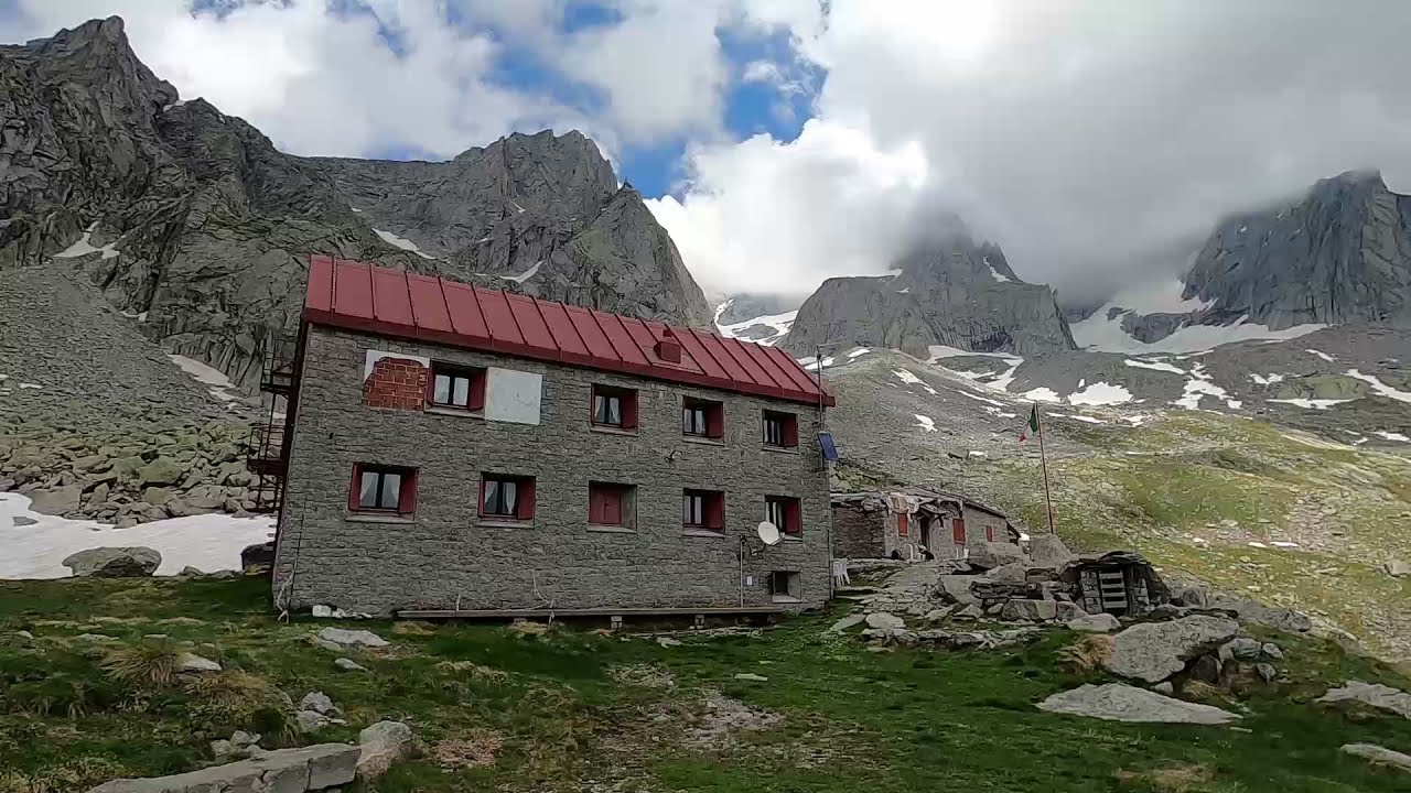 2021 | TREK Val di Mello, Rifugio Allievi Bonacossa (SO)