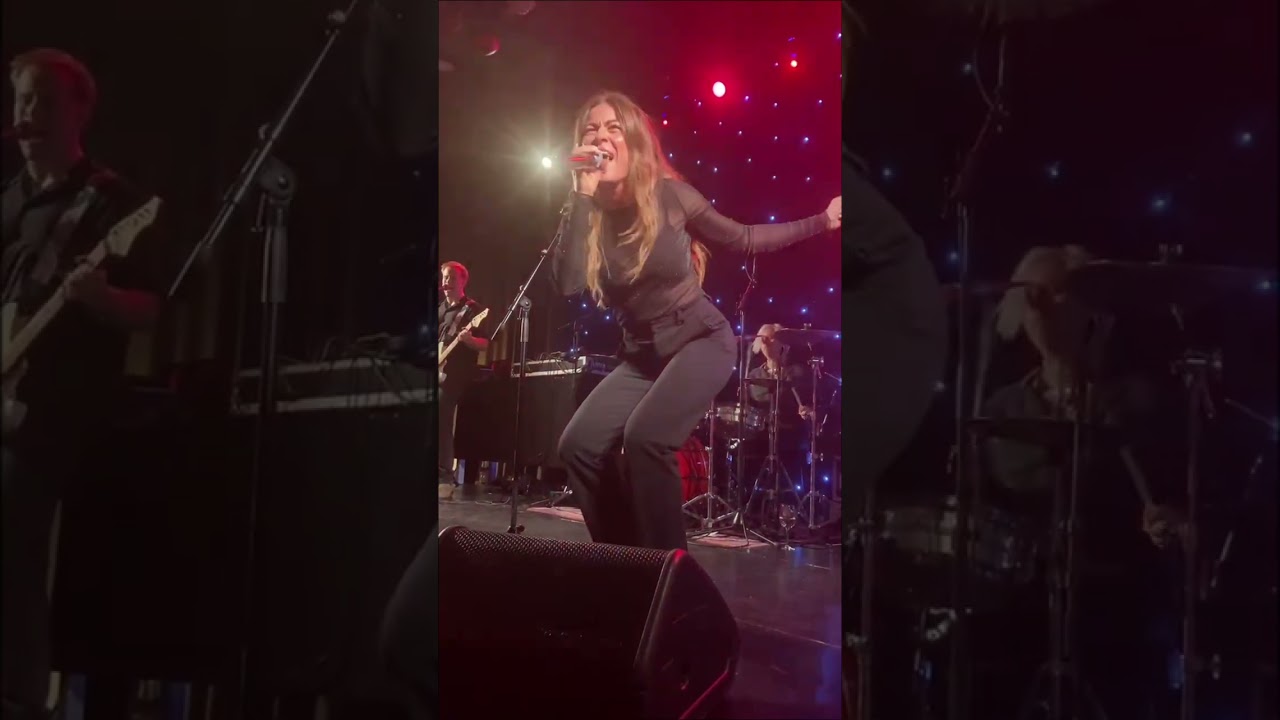 Clara Aagaard LIVE