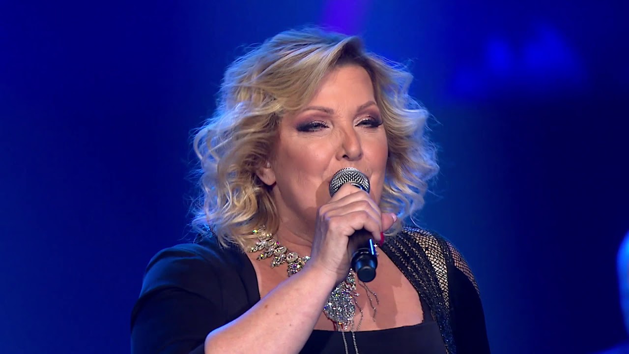 Snežana Đuri&scaron;ić - Pričaj mi, pričaj / *50 godina karijere* Sava Centar 2019