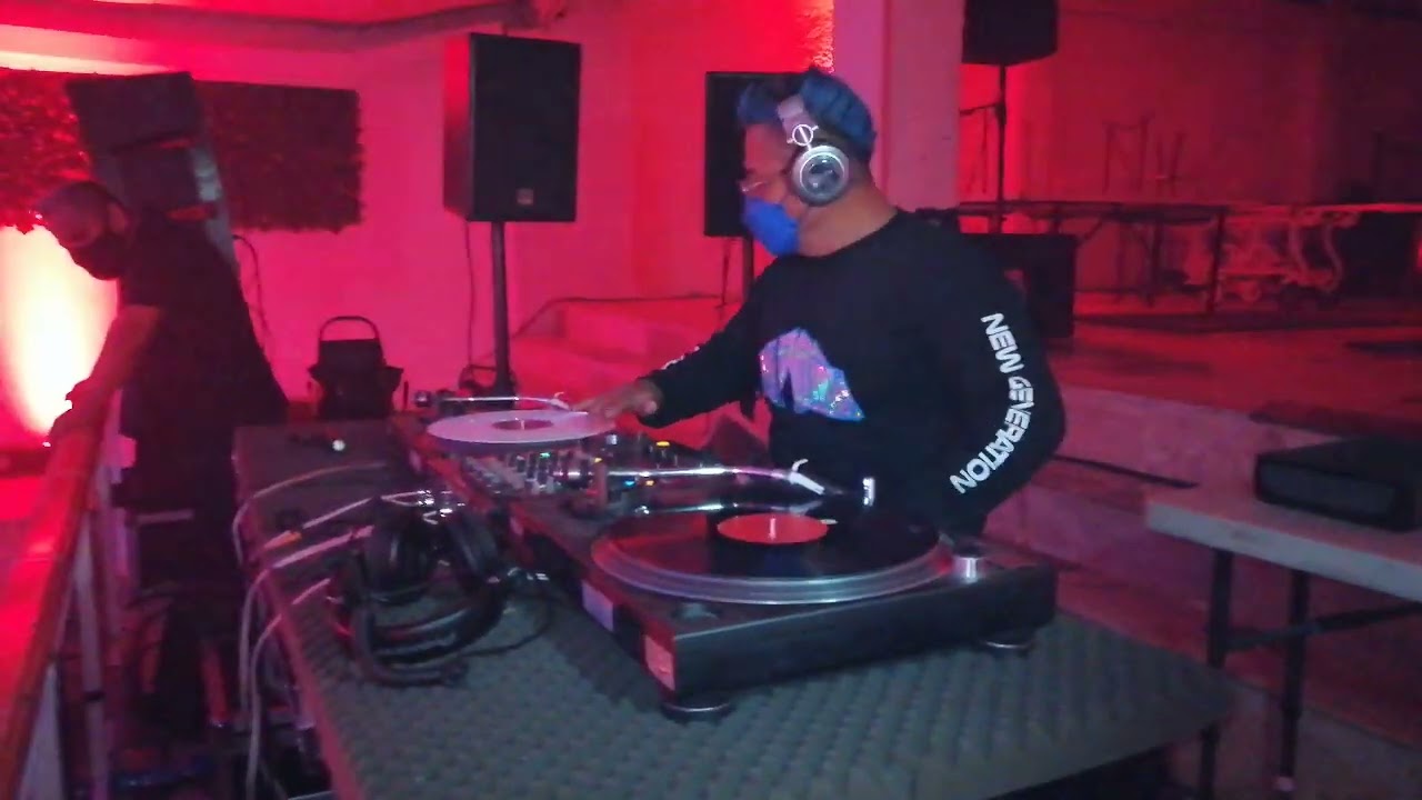 Arthurs Dee Jay High Energy de IMPACTO BPM VALENTINO Salon FORUM