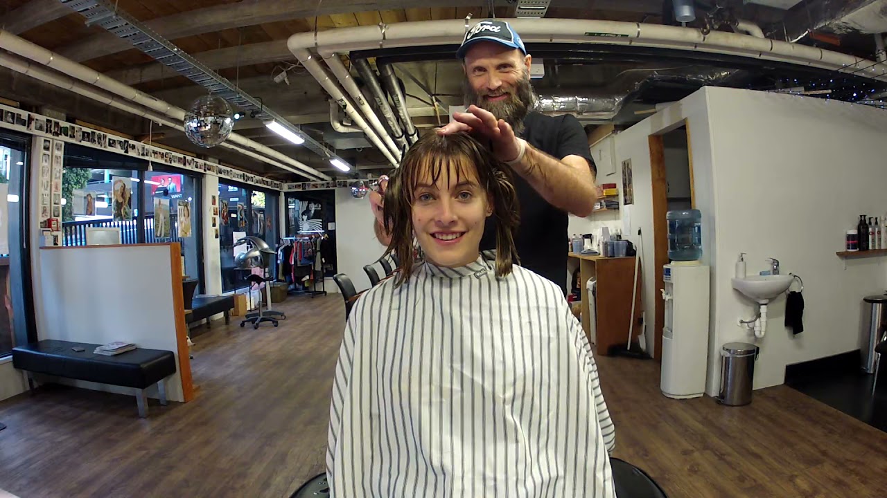 Shorter 80s Inspired Layered Haircut