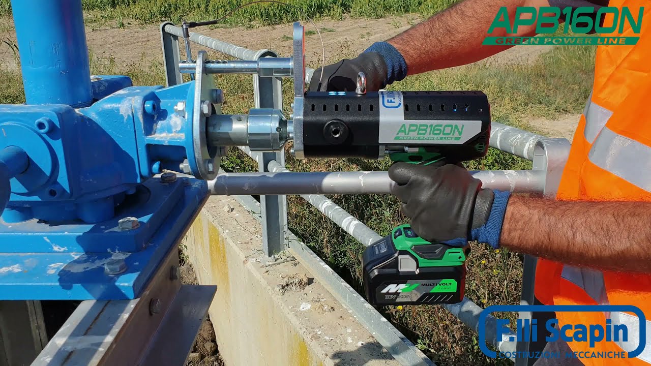 Portable Valve Actuator APB160N on double shield penstock / Attuatore Portatile Scapin (2021/4K)