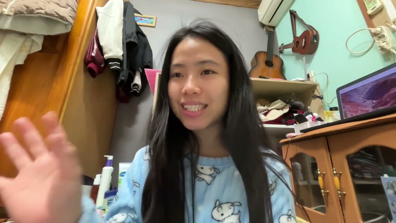 hi vlog :)