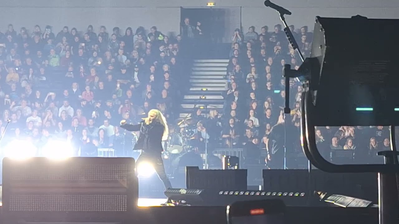 Kabát - Brousíme nože / Po čertech velký turné 8.11.2024 (Praha O2 Arena)