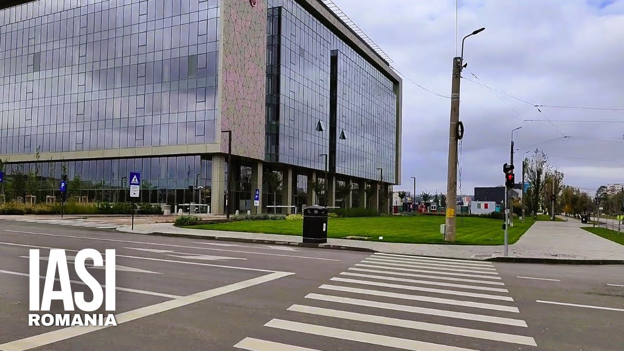 Walking Tour of Iasi: Podu Ros, Tesatura, Bularga & Baza 3 Neighborhoods