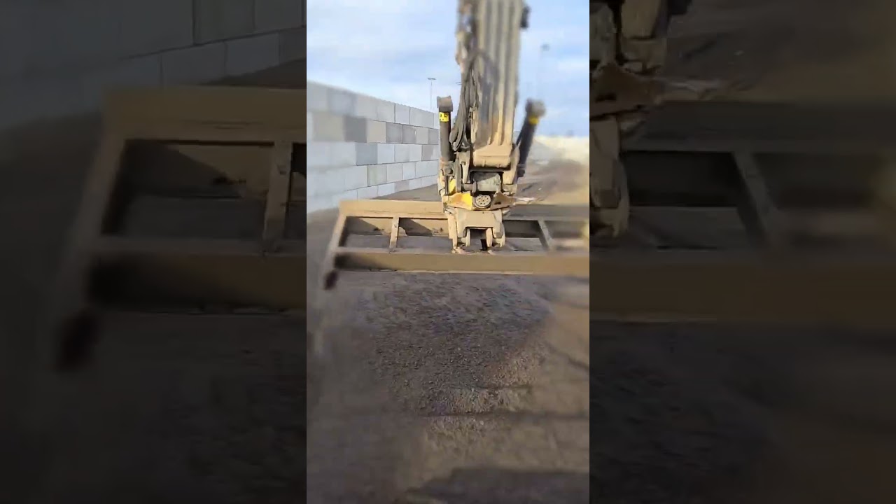Love the gps system 🥰 #operator #reels #videoviral #excavator #construction#encon #leicageosystems