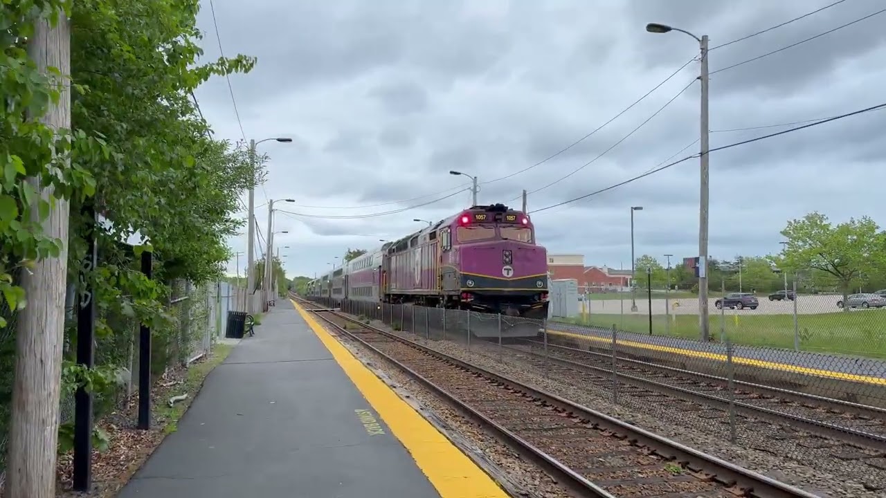 MBTA Commuter Rail Franklin/Foxboro Line @ Dedham Corporate Center (5/19/25)