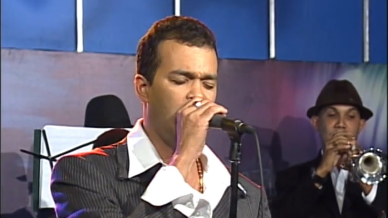 Alex Bueno (Quiero) en El Bonche De La Noche.