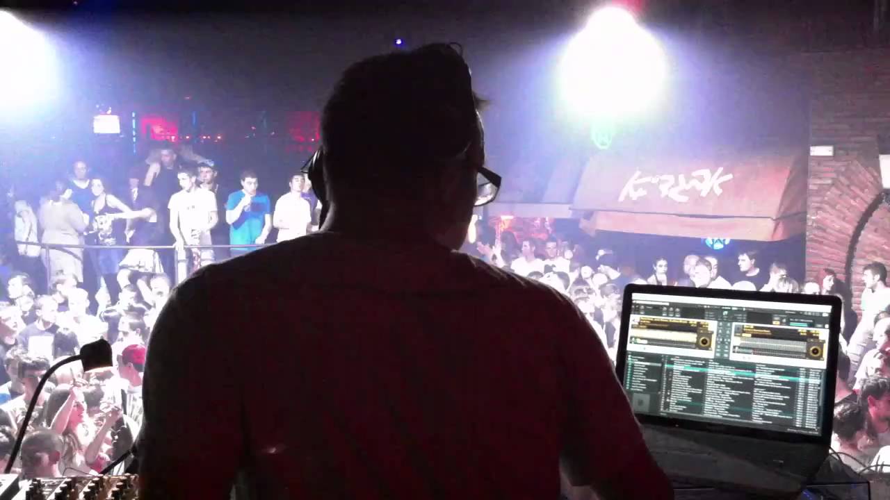 Acquaviva @ Florida135-30Oct10-P1