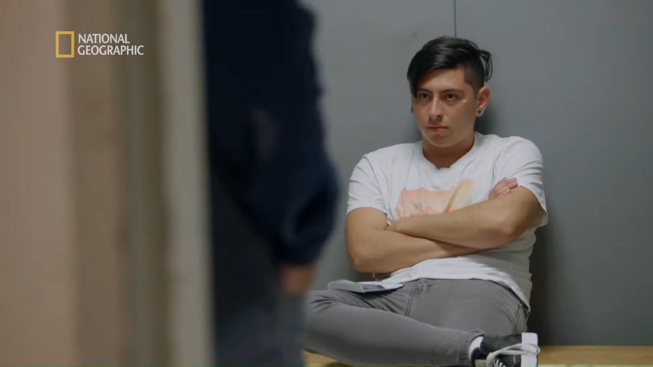 Policjanci otrzymali donos na studenta chcącego wjechać do stanów [Złapać przemytnika]