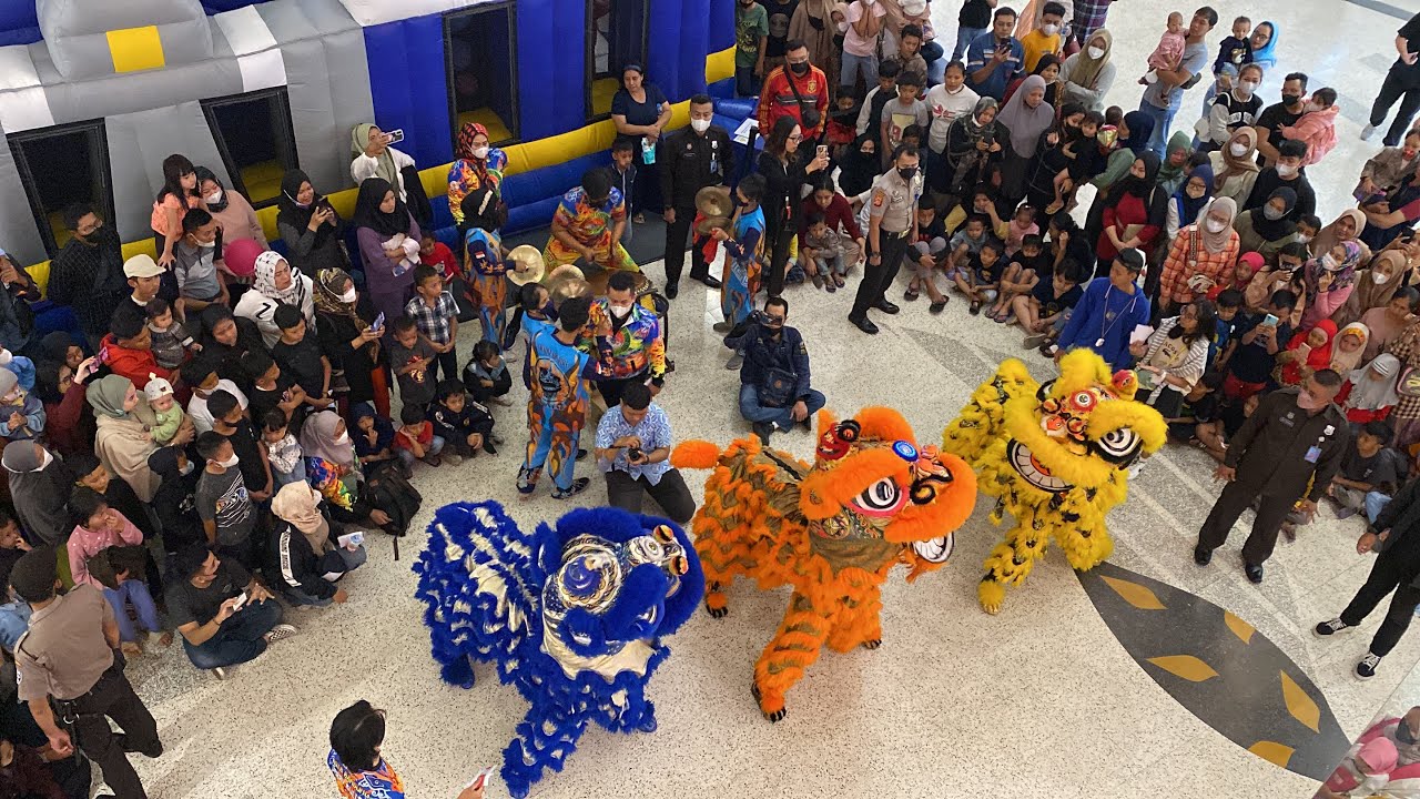 Nonton barongsai lagi di festival citylink Bandung | Qiana Adara Family
