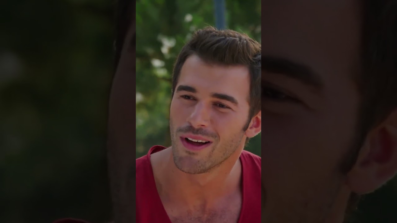 Aslı ve Burak'ın Tatlı Karşılaşması ❤️ - &Ccedil;ilek Kokusu #shorts