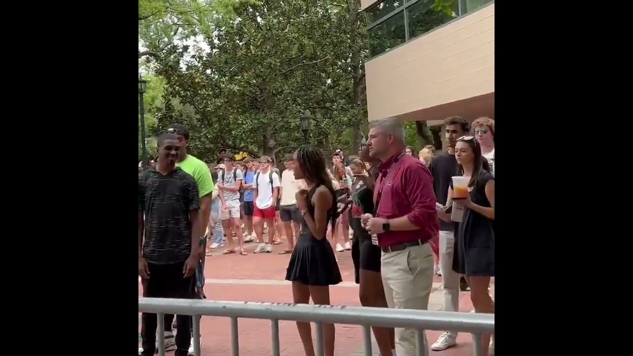 Students Breaking Into Tears Hearing Myron Gaines speak at USC #usc #freshandfit #myrongaines