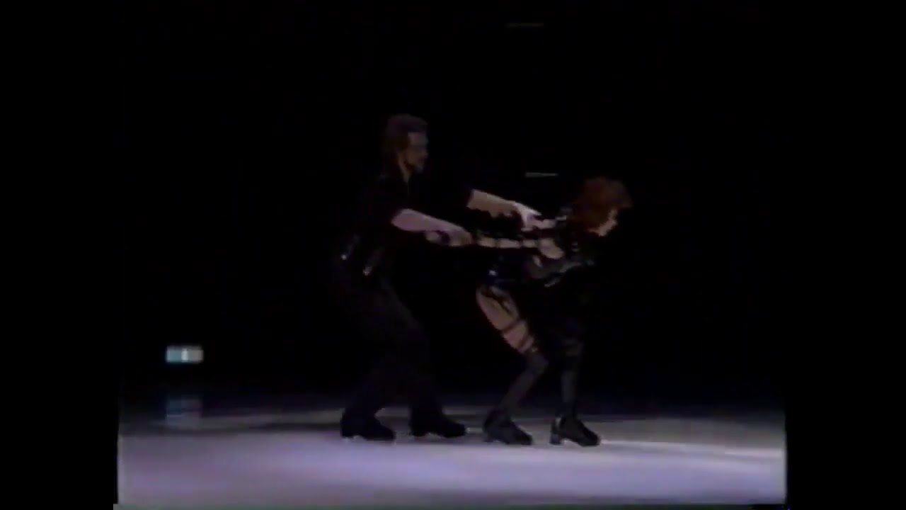 Natalia Bestemianova and Andrei Bukin - 1996 Hallowe'en On Ice EX