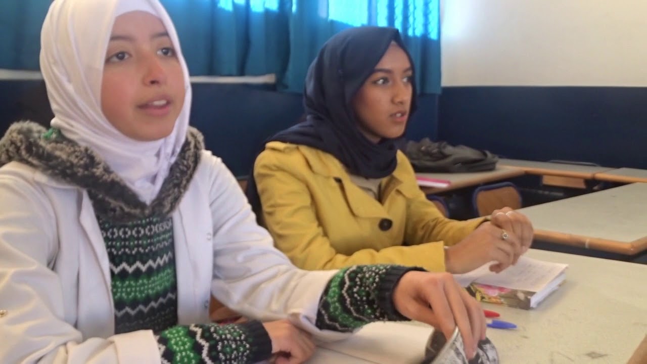 تلاميذ الأولى علوم تجريبية المسلك الدولي للثانوية التأهيلية محمد السادس( الفداء) يناظرون حول ظاهرة ا