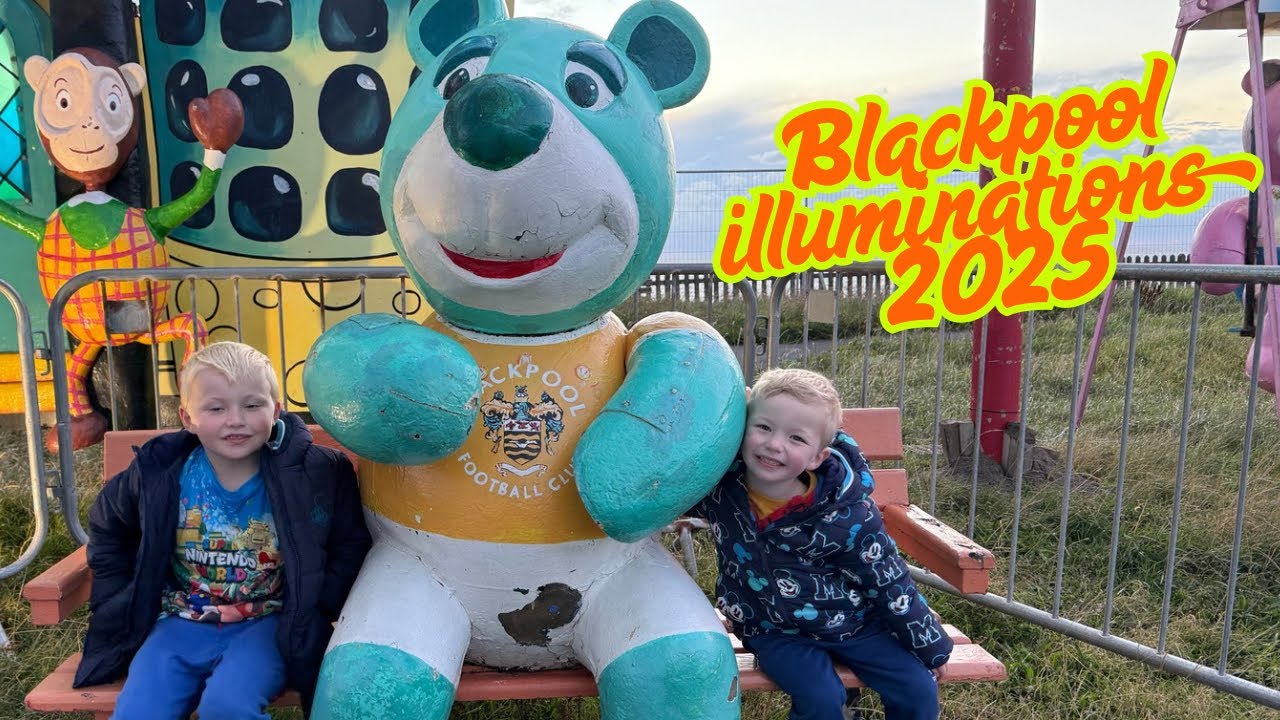Blackpool illuminations - what happens at Gynn Square! 