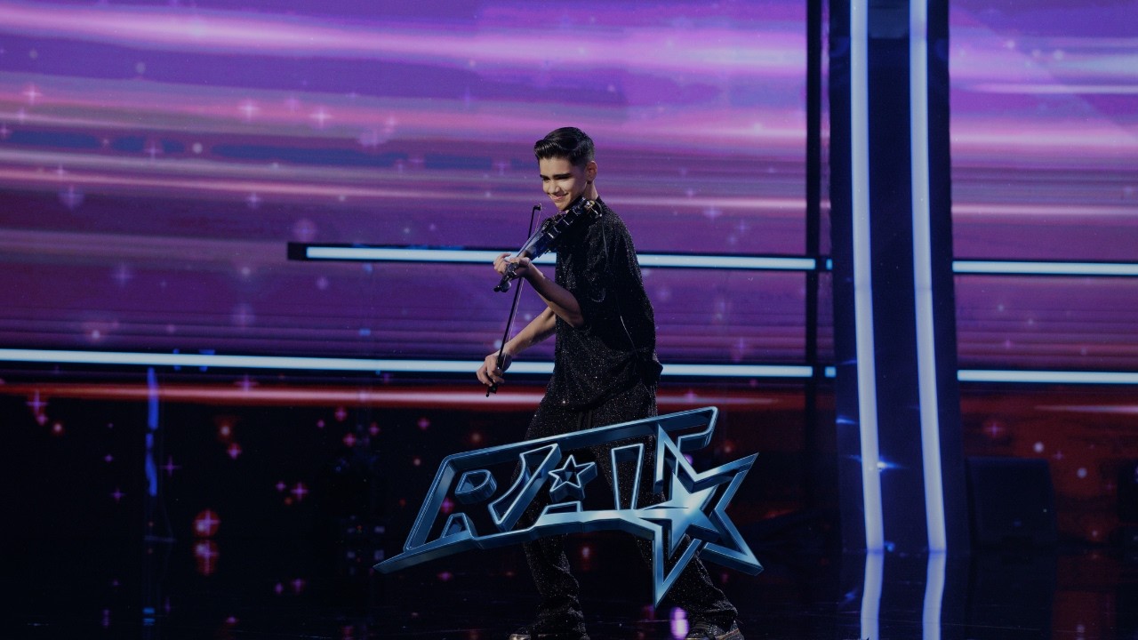Samuel Durbac și-a arătat iubirea pentru vioară și a trecut mai departe | Românii Au Talent S16