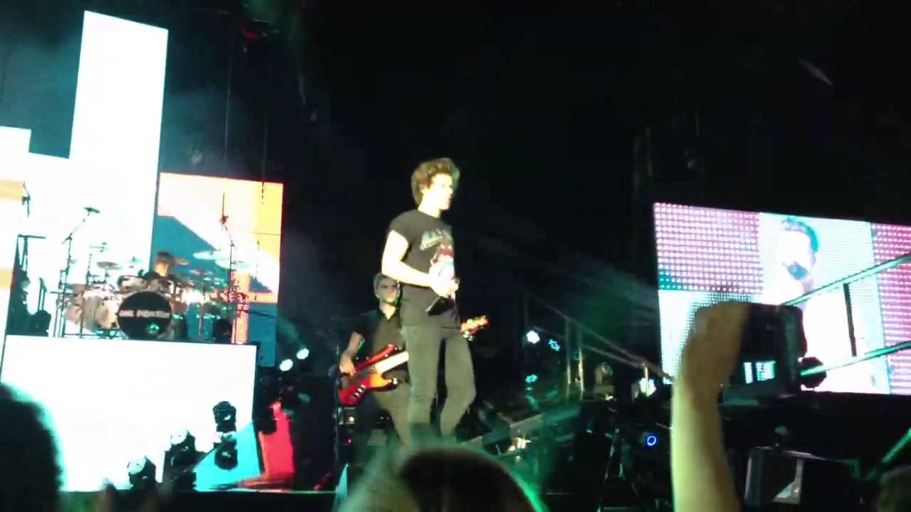 One Thing - One Direction 01/03/13 Cardiff Motorpoint Arena