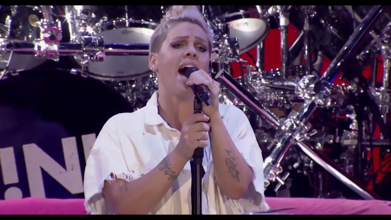 15. P!nk - Sober (Live 2017, DVD Recording)