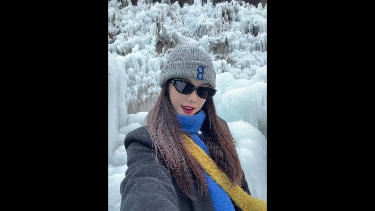 是谁还没来看冰挂～ 山海经里的冰雪云台山 云台山冰雪节杀回来了 云台山2025年卡来啦云台山年卡在手说走就走