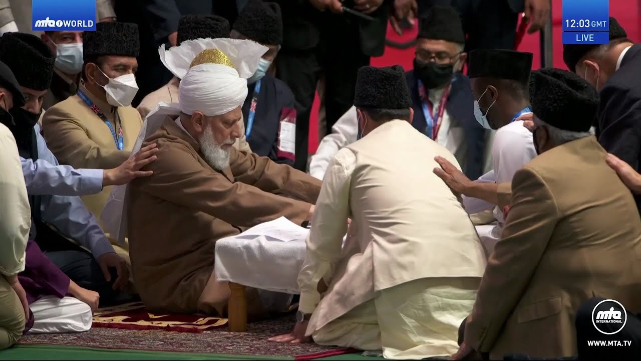 International Bai'at Ceremony: Jalsa Salana UK 2024
