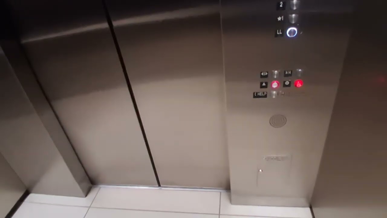 Kone hydraulic elevator at the Flagship Nordstrom (Manhattan, NY)