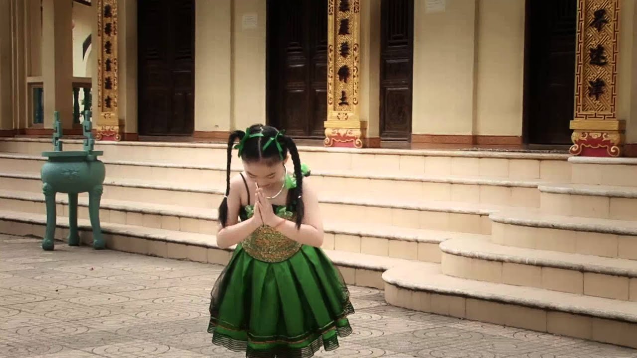 Trăng Tròn Tháng Tư