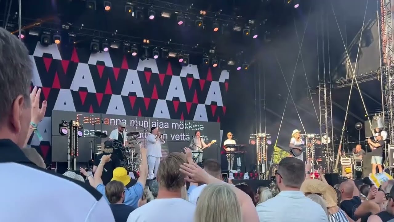 Arttu Wiskari - Mökkitie live Suomipop Festivaali 2023 Jyväskylä