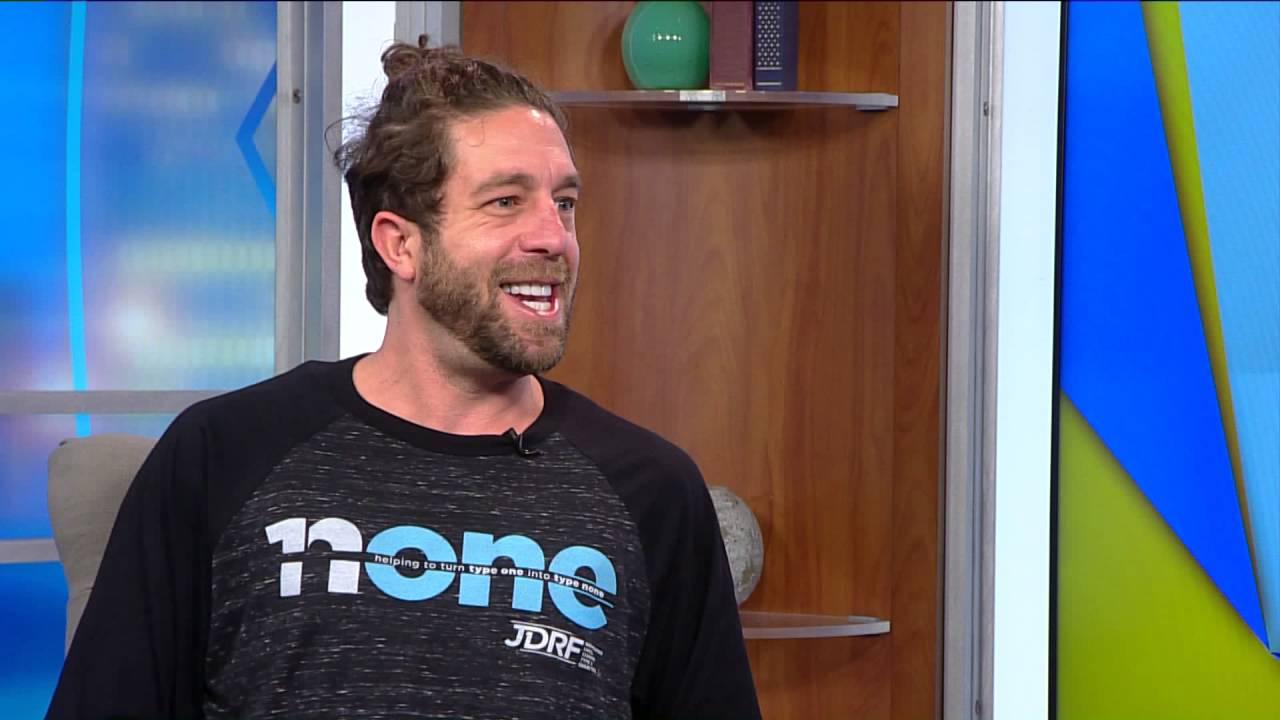 Superstar Elliott Yamin returns to VTM